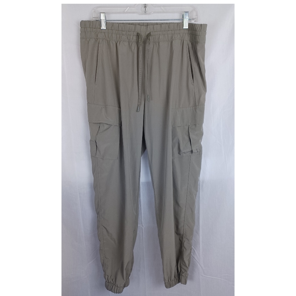 ZELLA Getaway Cargo Pants In green Veltiver Size L